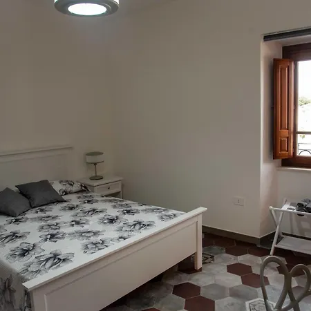 La Casa Di Nonno Alojamento de Acomodação e Pequeno-almoço 3*